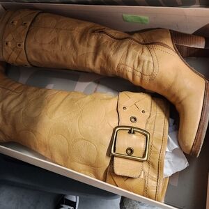 Tan Leather Heeled Riding Boots with Buckle